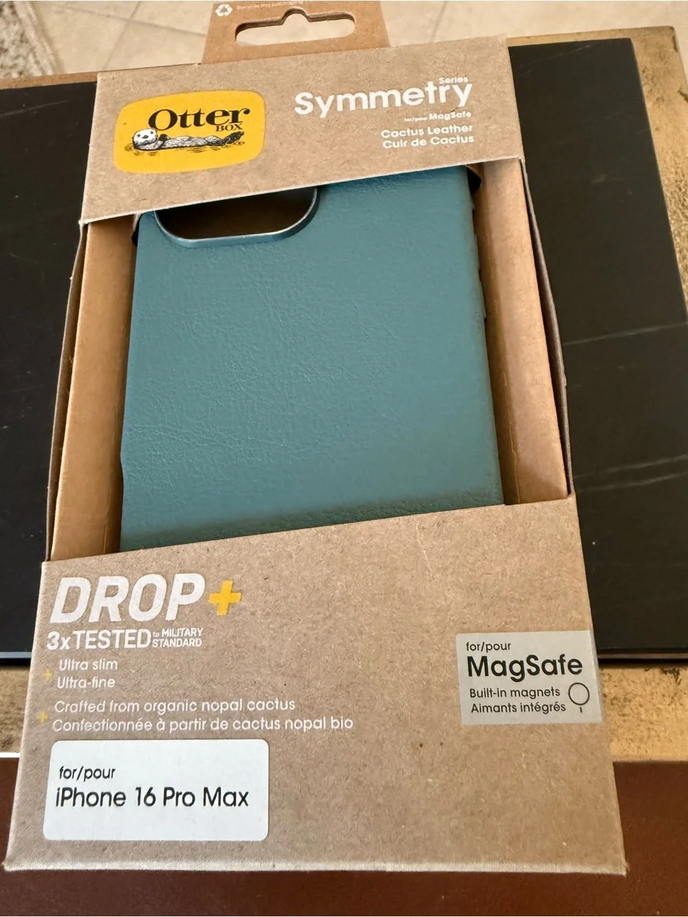 Symmetry Cactus Leather MagSafe Case by OtterBox - Teal Green